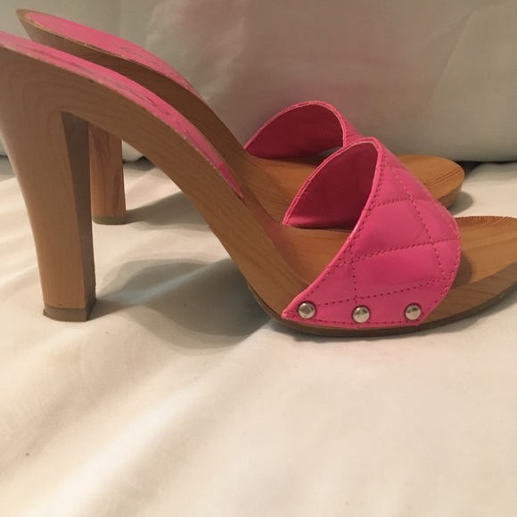 Women’s pink heels - Picture 3 of 3